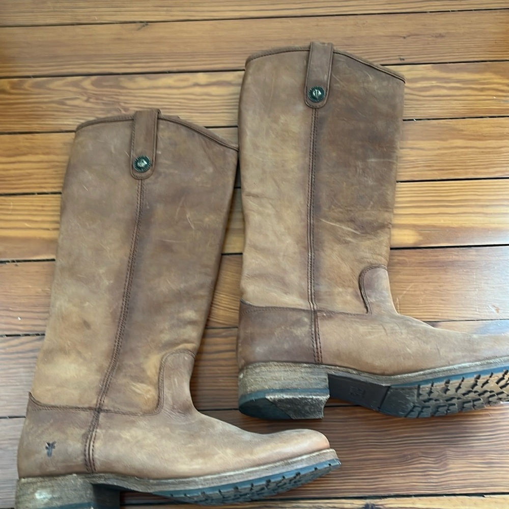 Frye Leather Boots Worn once size 6